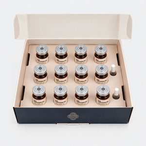Caja abierta de Slim Contouring PPC POOM mostrando la presentación del tratamiento corporal en viales